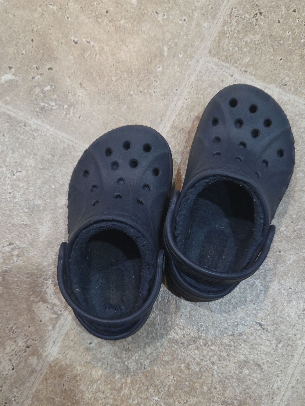 CROCS Kids Black Fleece-Lined Water Clogs